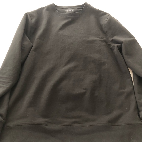 Cuts Hyperloop Pullover Split-Hem - Picture 1 of 3